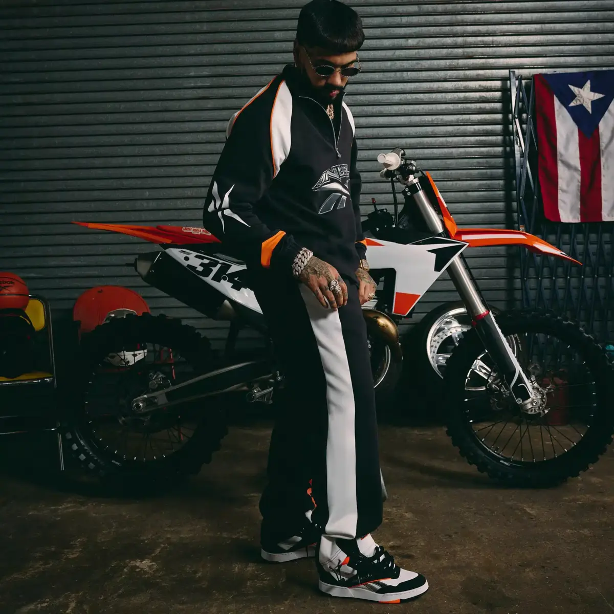 Haut à fermeture éclair 1/4 Reebok x Anuel AA