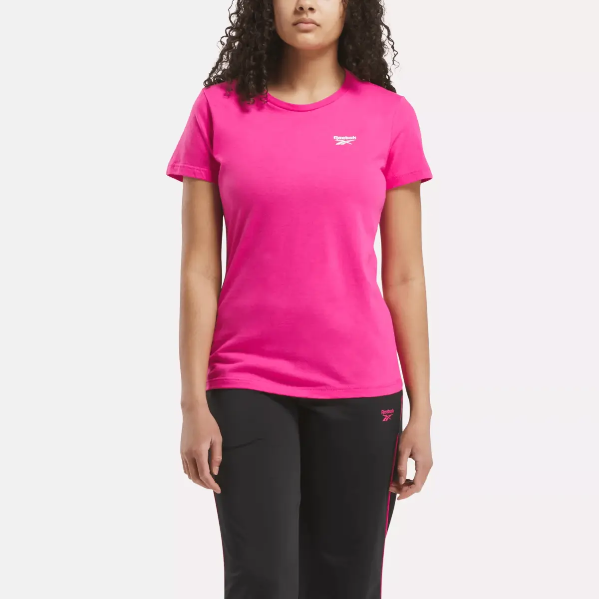 t shirt classique petit logo pour femme 1 - T-shirt classique &agrave; petit logo pour femme